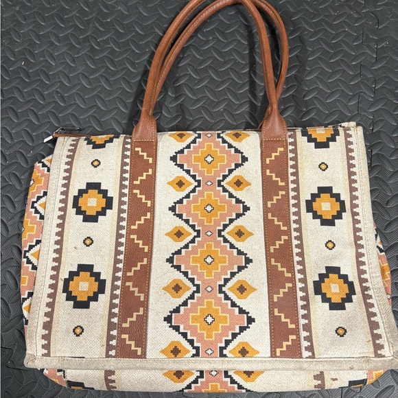 Aztec Wrangler Large Tote Bag - Picture 4 of 4